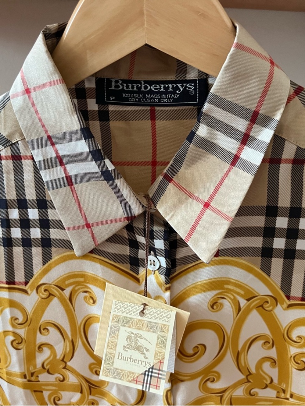 Burberry Beige Plaid Shirt with Gold Baroque Print-Authentic - Picture 3 of 7